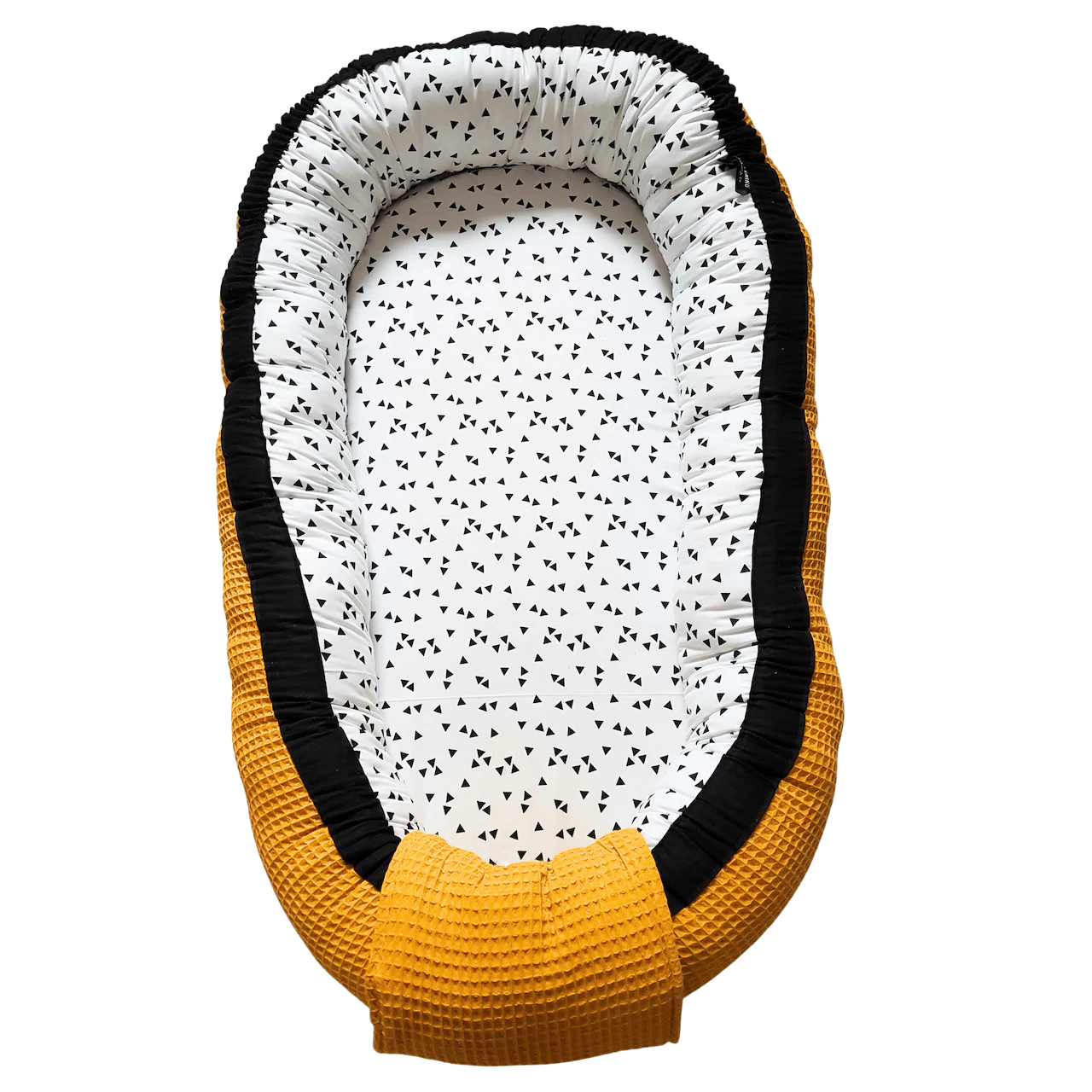 Babynestje London okergeel zwart wit wafel monochrome driehoekjes