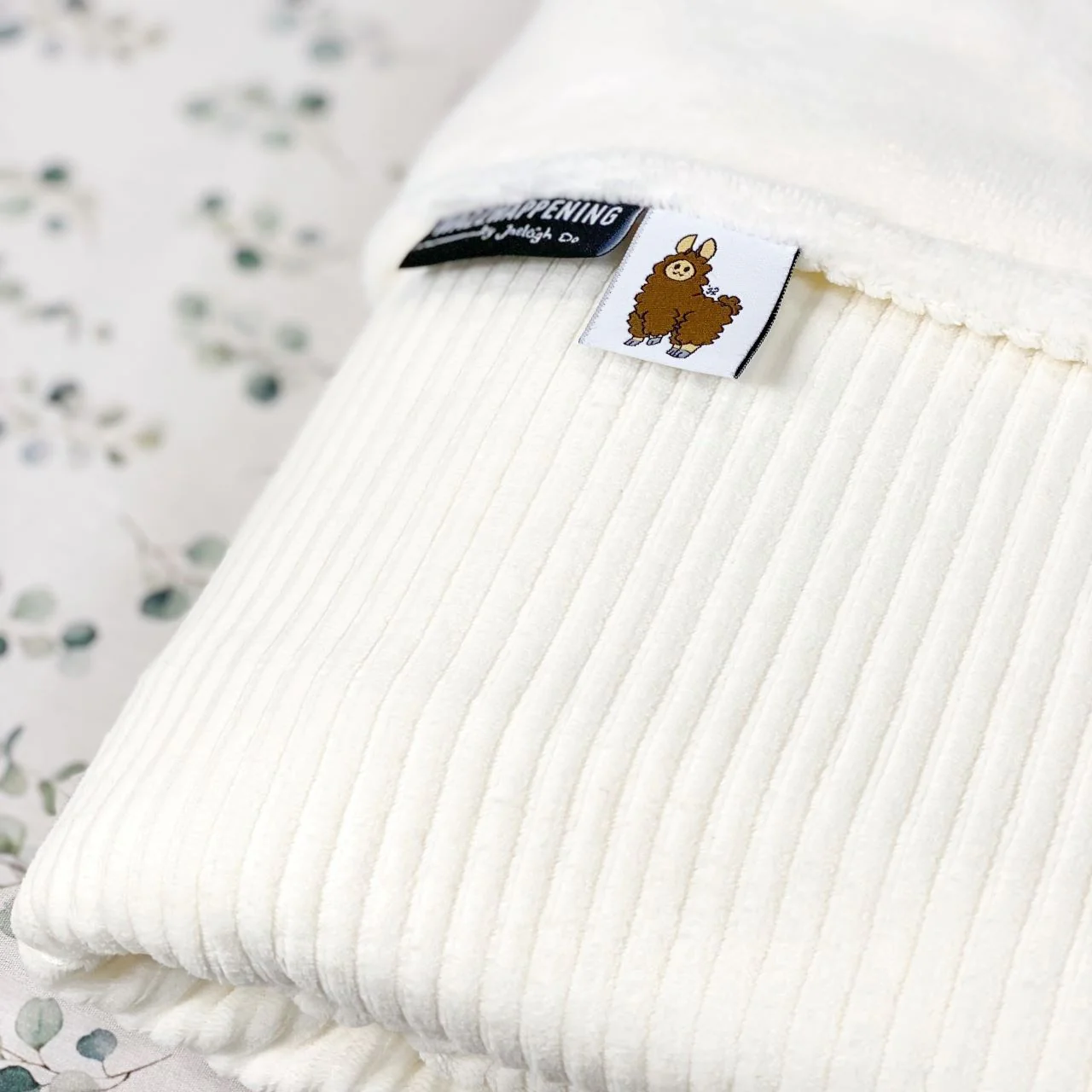 Babydekentje Ribvelours – ribfluweel – bamboe – gebroken wit – crème