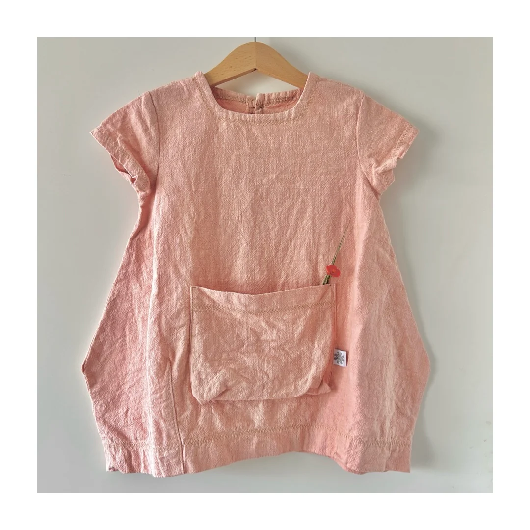 jurk in de kleur zalm roze