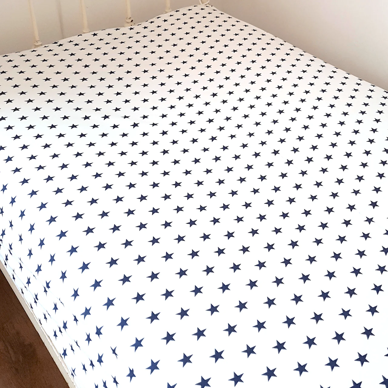 Hoeslaken Star – wit – donkerblauw – sterren
