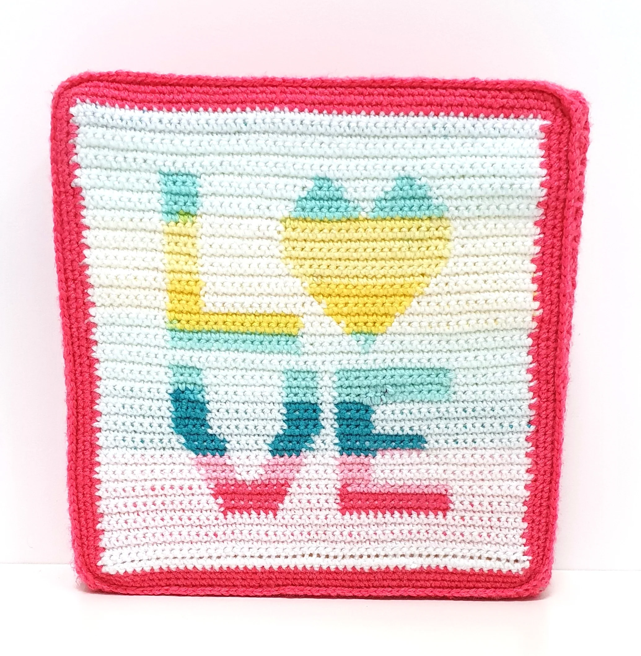 Schuimkussen LOVE (Haakpatroon) Schuimkussen LOVE (Haakpatroon)