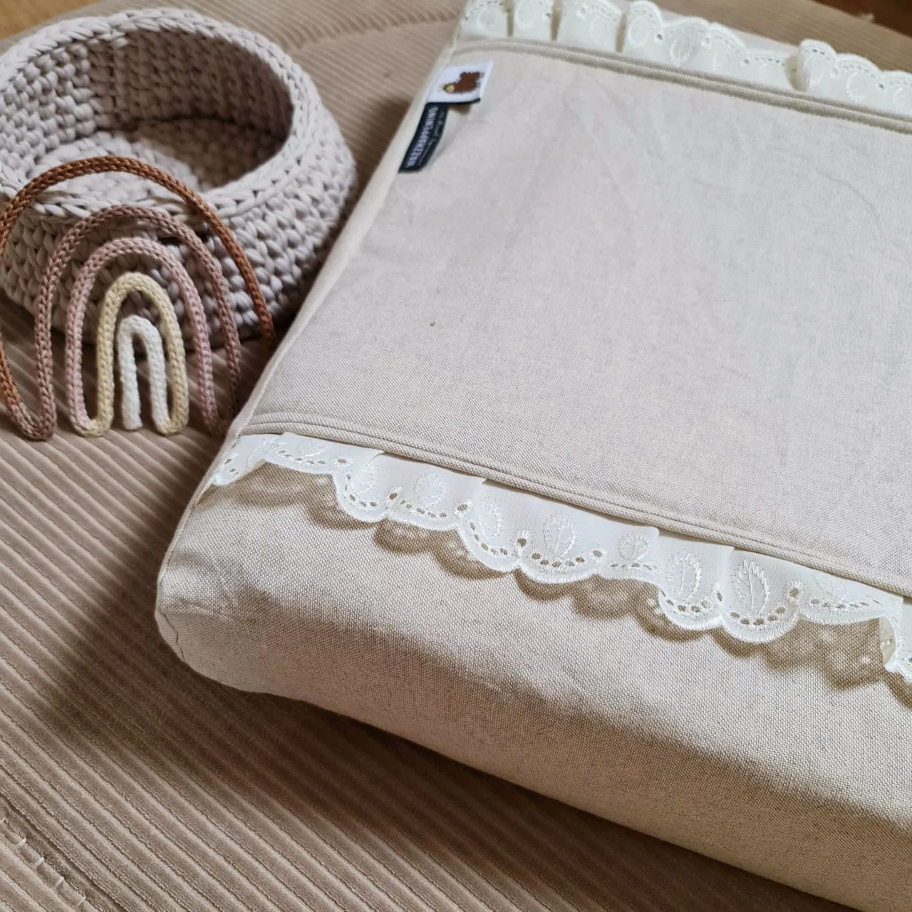 Waskussenhoes Noella – zand – creme – linnen – katoen – broderie