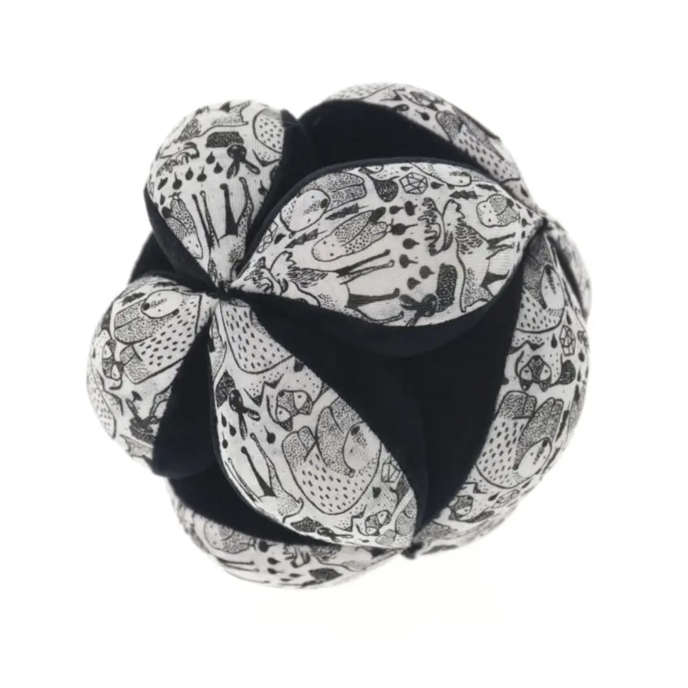 Wee Gallery Organic Sensory Clutch Ball – Nordic