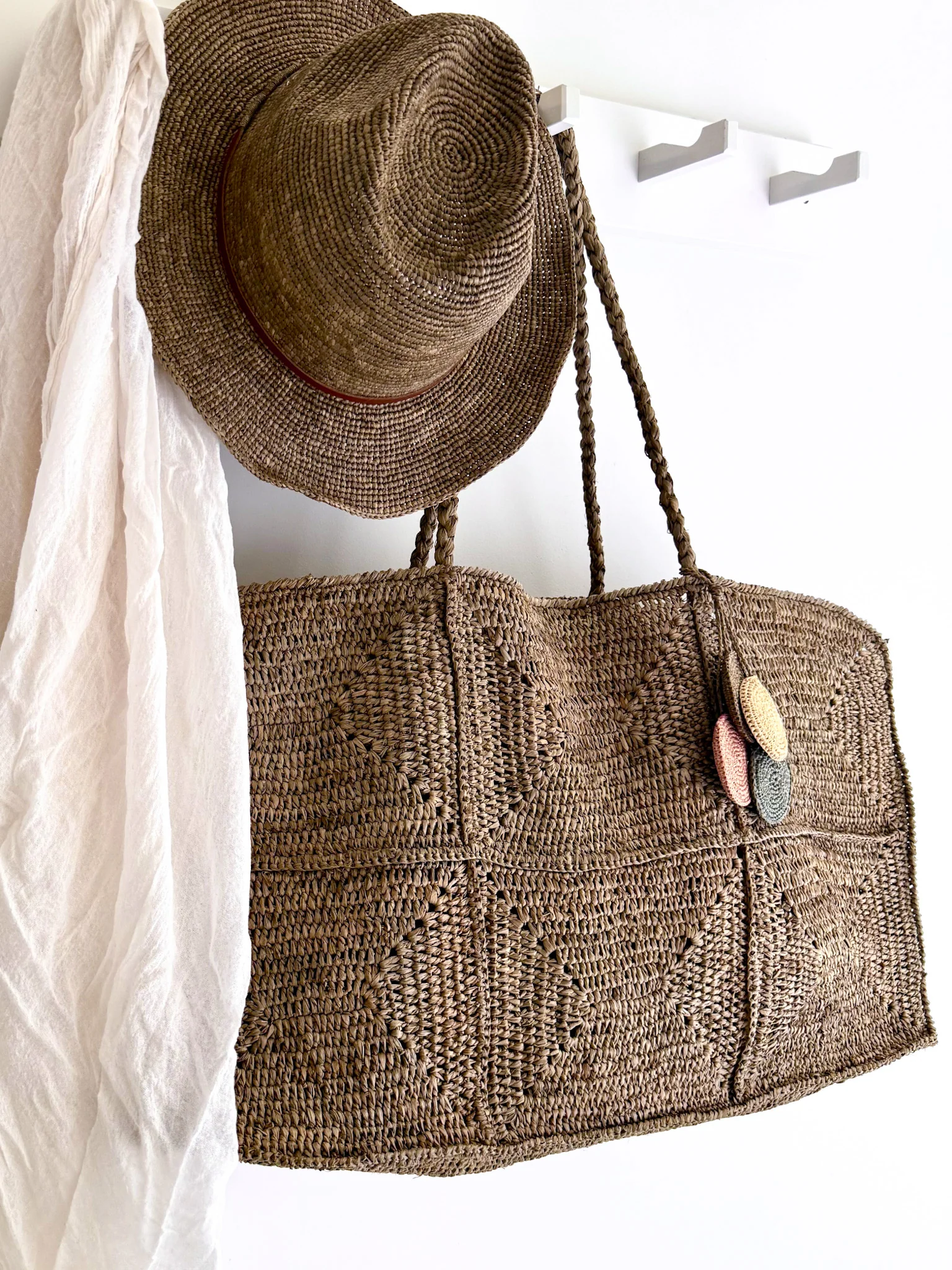 Elya Tan Leather Hat Tea van Made in Mada