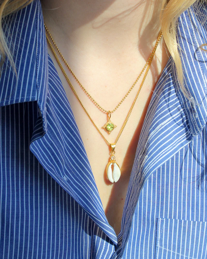 Gold chain shell pendant - Afbeelding 3