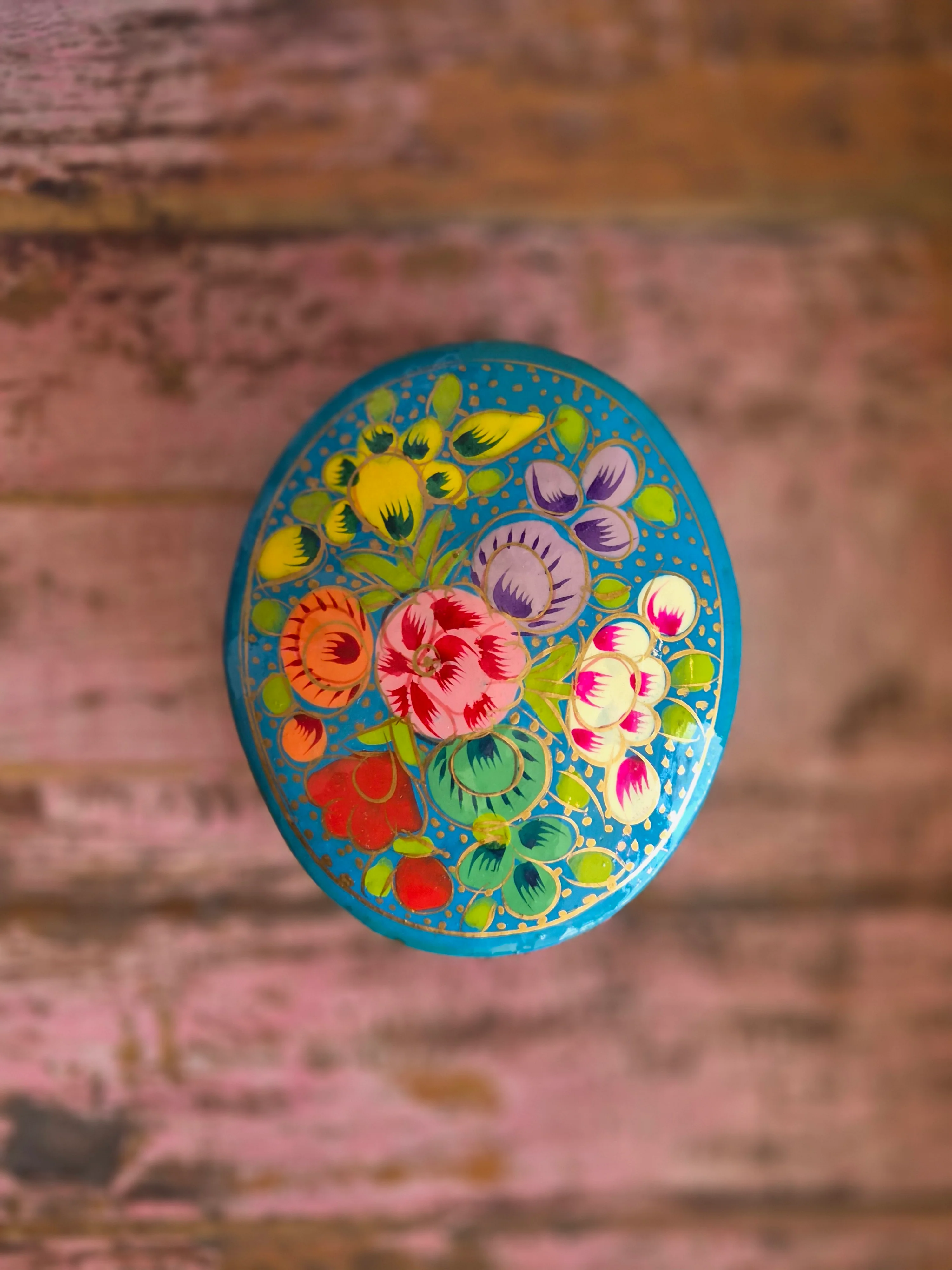 Handbeschilderd doosje – blauw/bloem