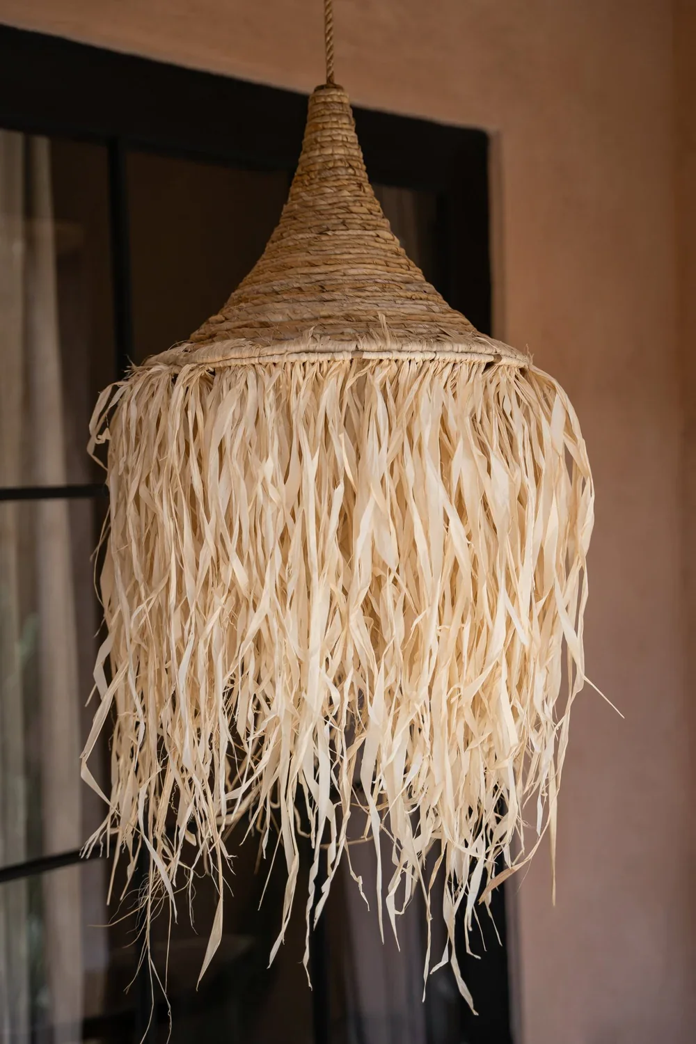 Raffia Lamp – The Gunung